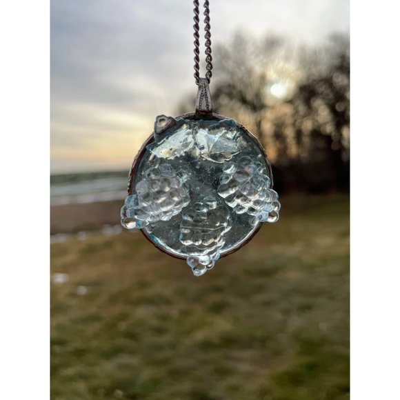 Vintage Blue Lucite Molded Grapes Pendant Necklace - Picture 10 of 10